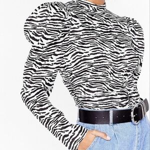 Nastygal zebra puff sleeve open back top NWT